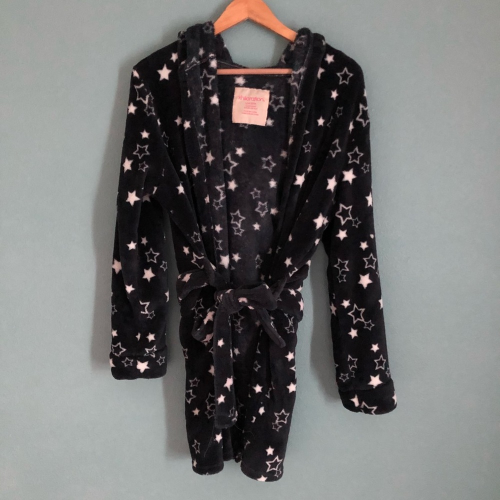 Xhileration robe with hood